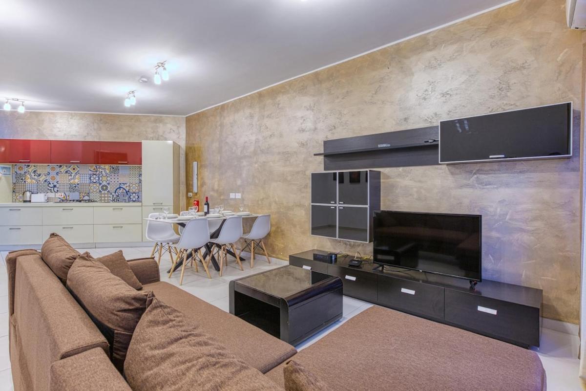 Modern 2-bedroom Maisonette In Swieqi * Is-Swieqi